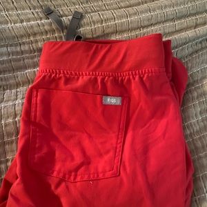 Figs medium petite Zamor jogger red